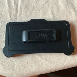 Otter carry clip. ✂️